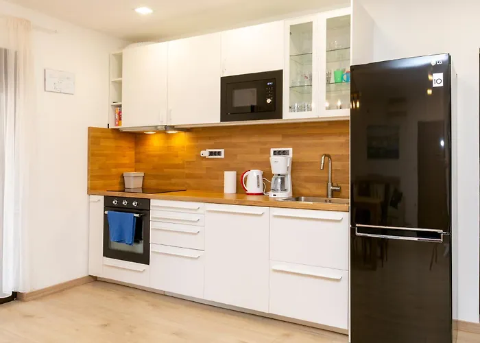 Vikendica Isabella *