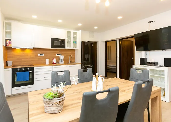 Vikendica Isabella *